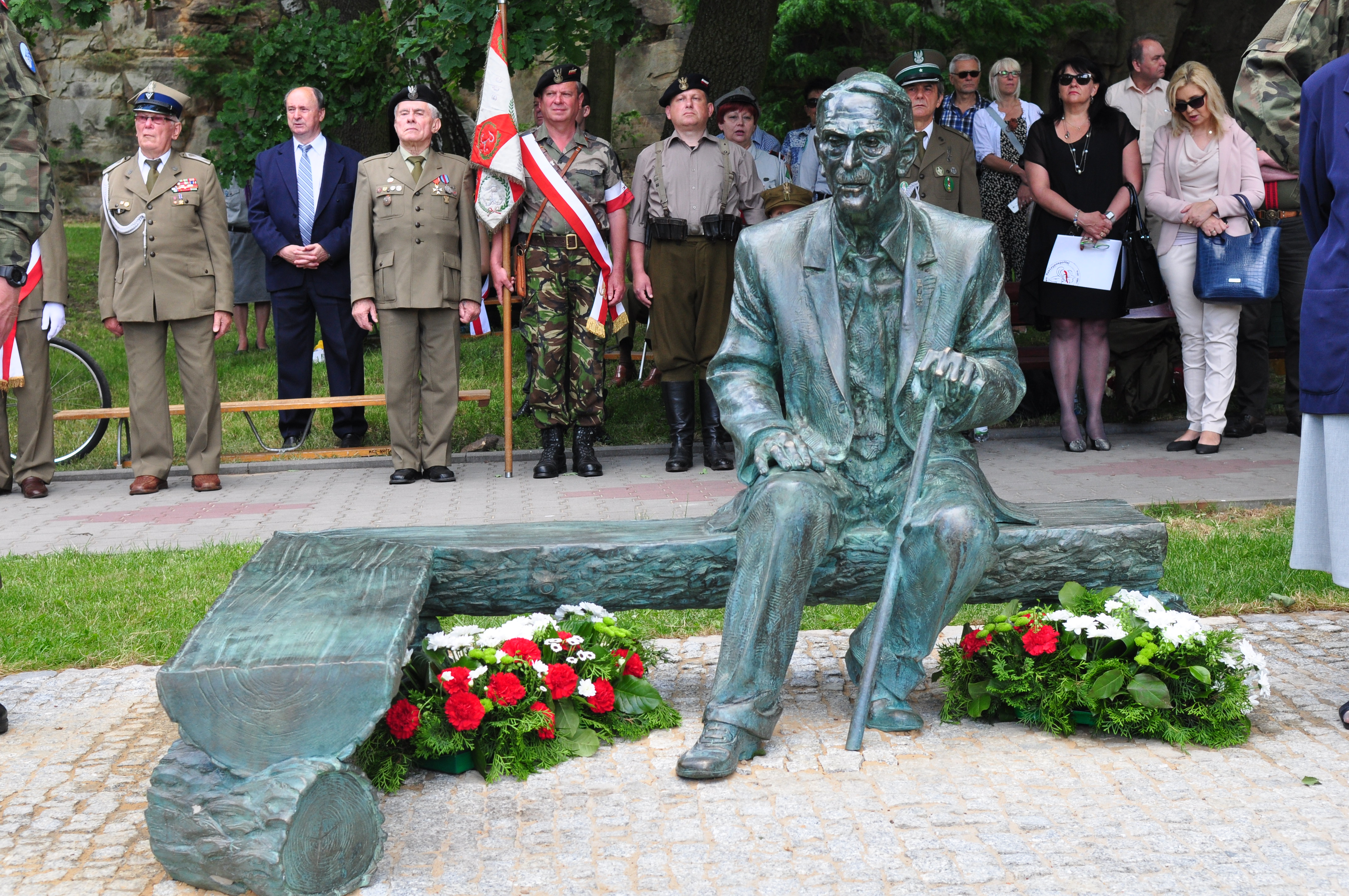 Uroczyste otwarcie skweru ppor. Zdzisława Rachtana "Halnego" images